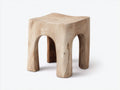 Pedale in legno naturale 52×38×44 cm - tonalità beige legno - sgabello scultoreo moderno per camera da letto